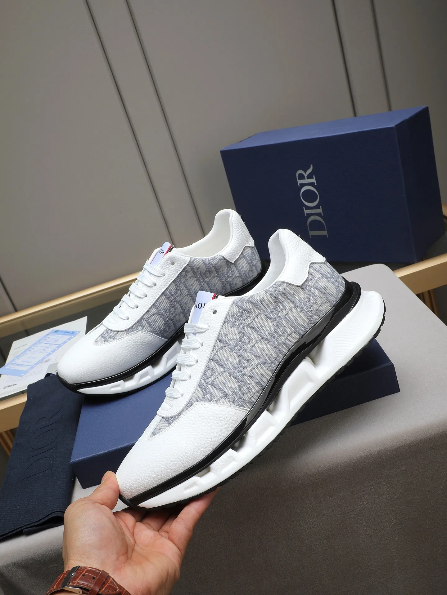 PP460 New Dior🆕The latest men's casual sports shoes, the upper is made of imported cowhide➕Dior's special material! Breathable sheepskin. The TPU blade base is lightweight and wear-resistant! Size:38-44 (45 customized)